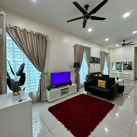 Rumahku Homestay, Taman Jasin Perdana Exteriör bild
