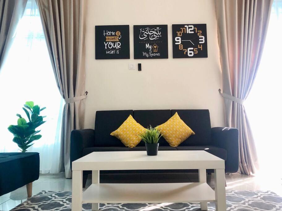 Rumahku Homestay, Taman Jasin Perdana Exteriör bild