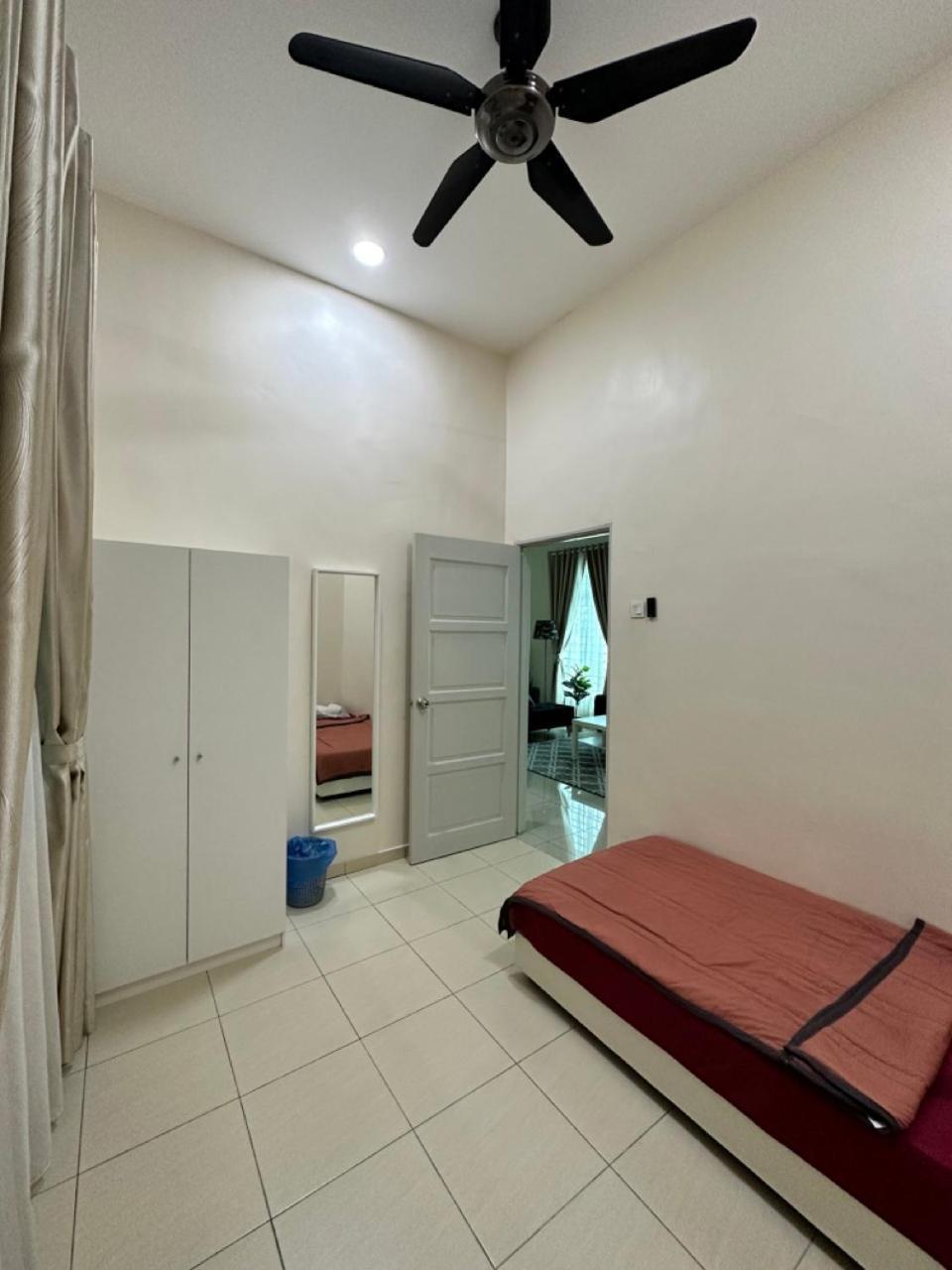 Rumahku Homestay, Taman Jasin Perdana Exteriör bild