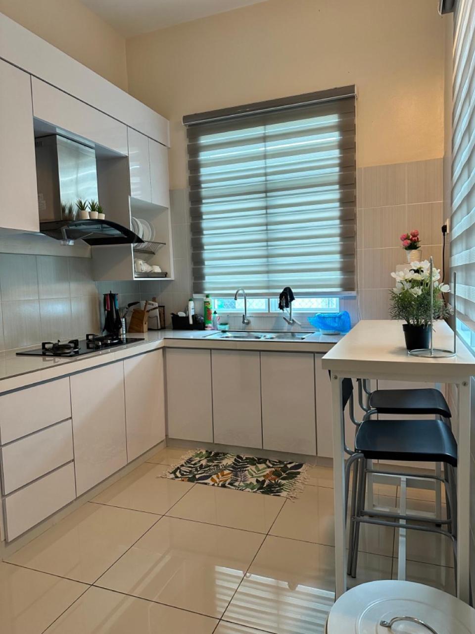 Rumahku Homestay, Taman Jasin Perdana Exteriör bild