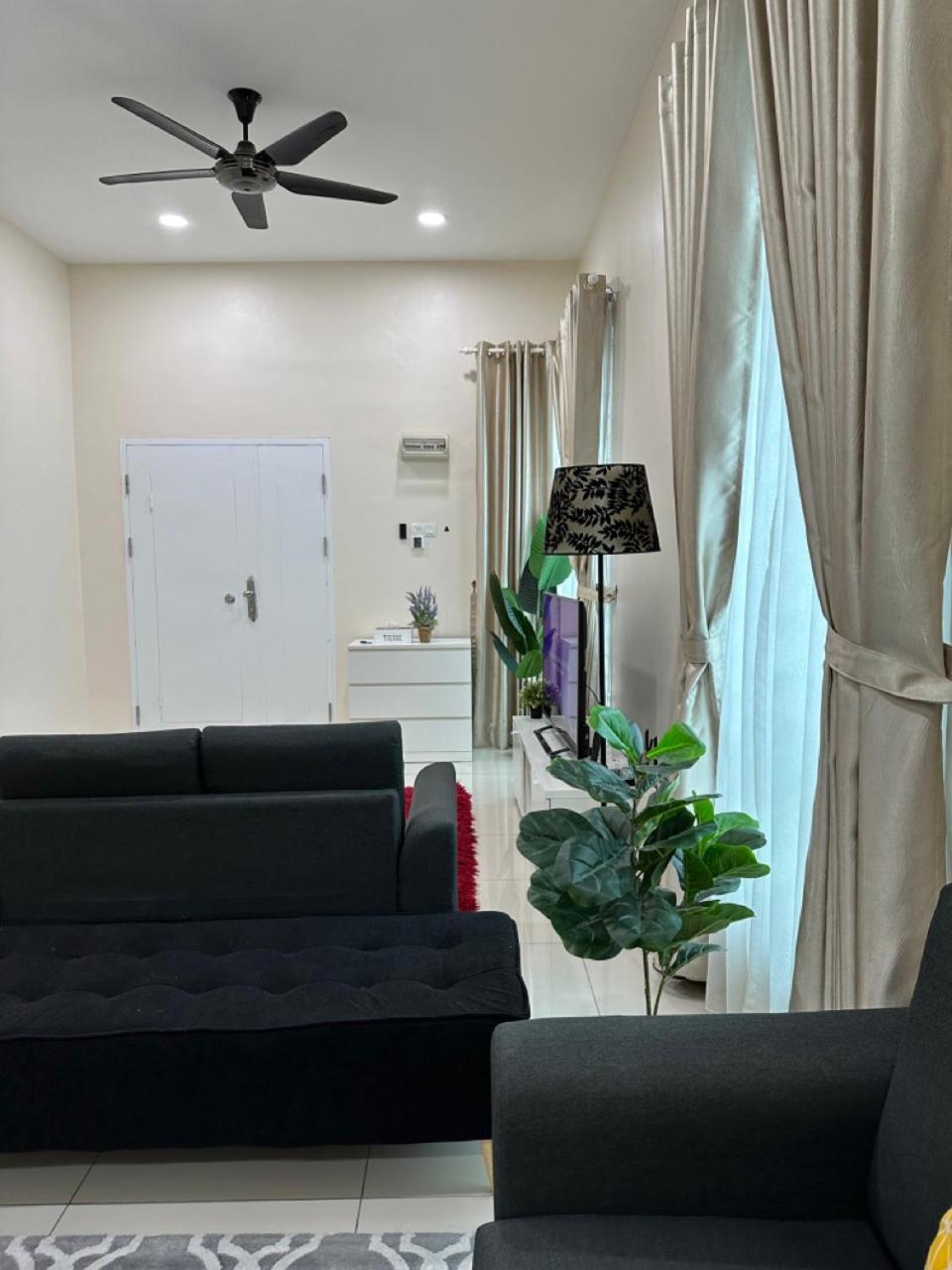 Rumahku Homestay, Taman Jasin Perdana Exteriör bild