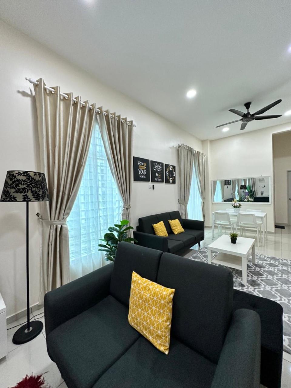 Rumahku Homestay, Taman Jasin Perdana Exteriör bild