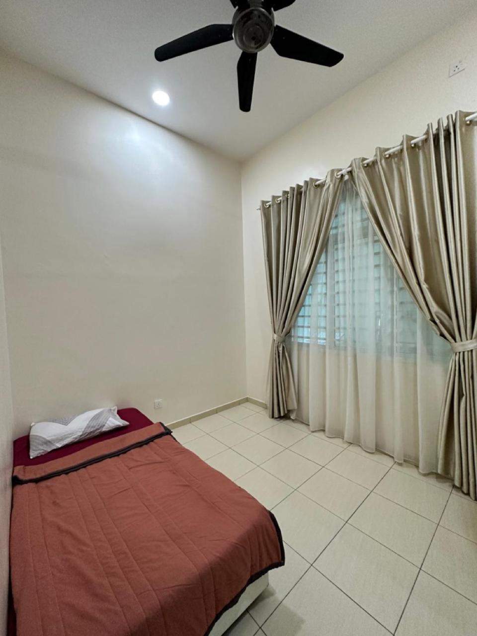 Rumahku Homestay, Taman Jasin Perdana Exteriör bild